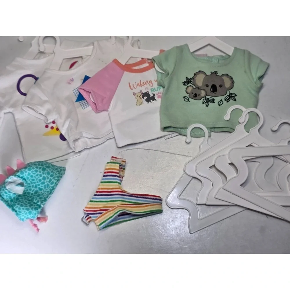 American Girl Set of T-Shirt‎ Clothes with Hangers